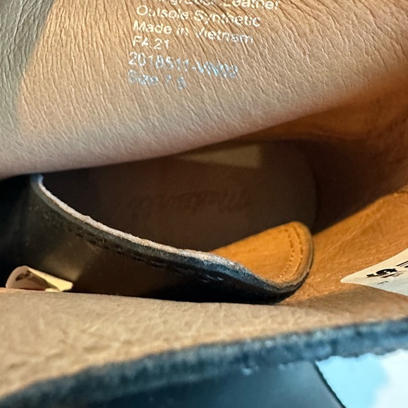 Madewell Alyce Zip Front Lugsole Boot - Picture 10 of 12